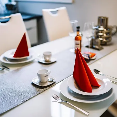 Ah Luxury Bastova 10 *