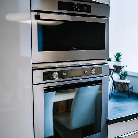 Ah Luxury Bastova 10 Apartment *