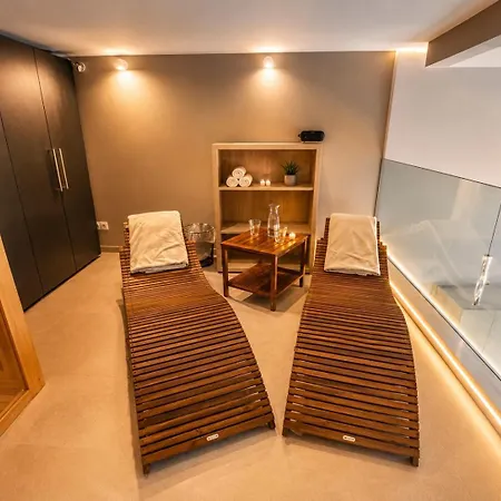 Ah Luxury Baštová 10 * Košice