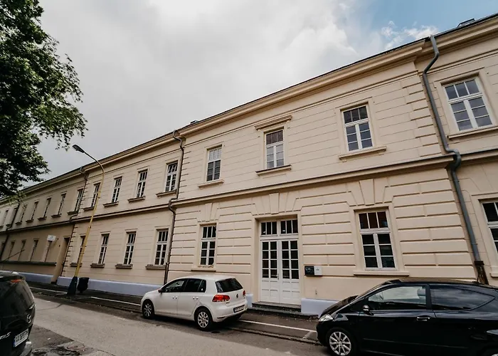 Ah Luxury Bastova 10 * Kassa